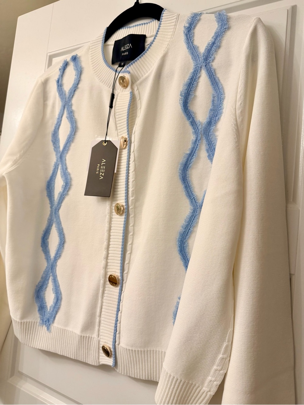 Aleeza Paris Cardigan with Light Blue Cable Detail - Fits an XL - Picture 4 of 8